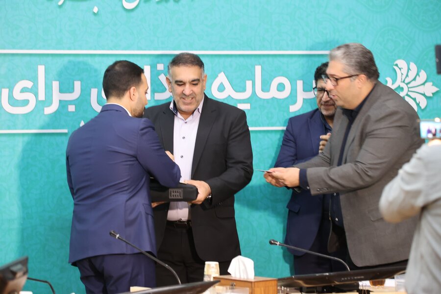 نام مدیر کل ارتباطات شهرداری کرج در صدر مدیران برتر استان قرار گرفت