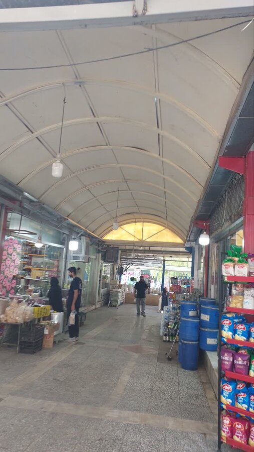مرمت سقف معبر بازار روز شاهین ویلا در دست اجراست