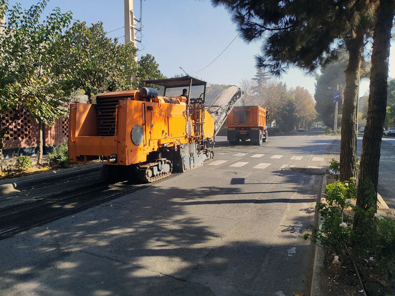 عملیات تراش و روکش با صرف ۶۰۰ تن آسفالت در خیابان توللیپور انجام شد