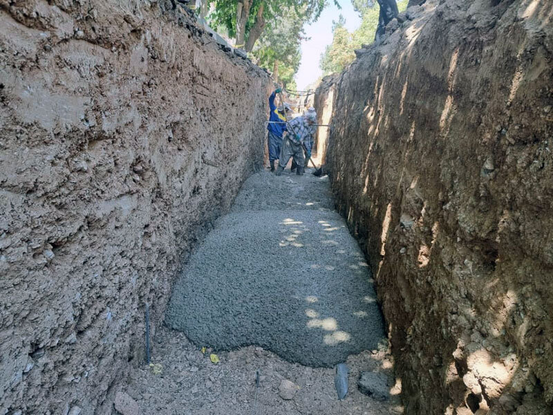 تداوم عملیات اجرایی پروژه جمع‌آوری آب‌های سطحی در خیابان شبنم ۷