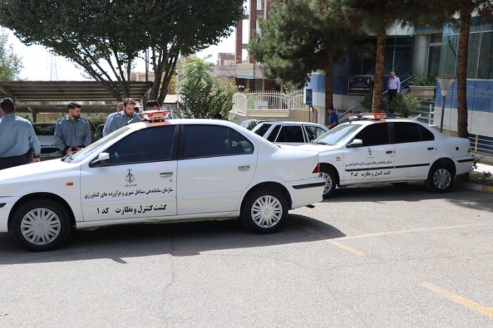 گشت سیار برای ساماندهی سد معبر کیوسکهای سطح شهر کرج