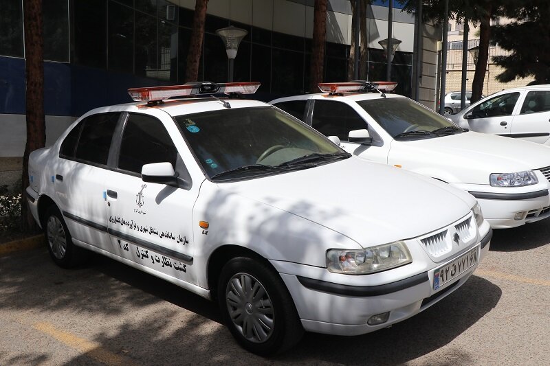 گشت سیار برای ساماندهی سد معبر کیوسکهای سطح شهر کرج