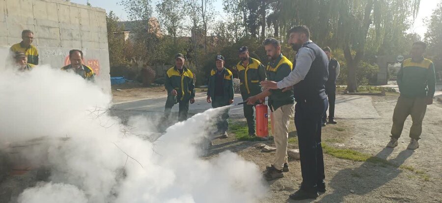 نیروهای سبزبان منطقه ۸ اصول ایمنی و اطفای حریق را فرا گرفتنند