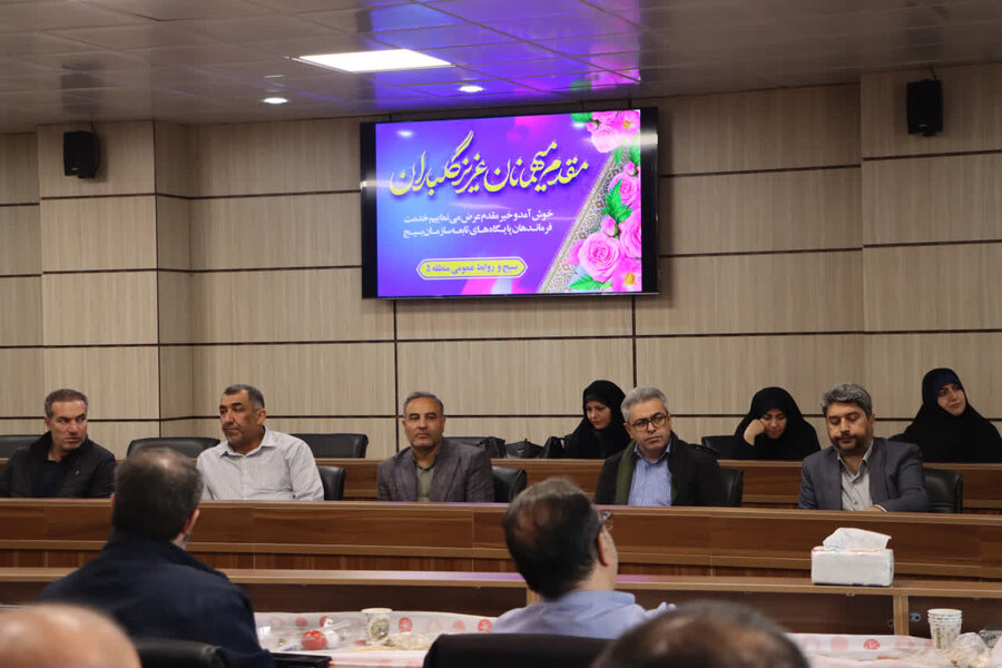 نشست فرماندهان پایگاههای بسیج شهرداری کرج برگزار شد