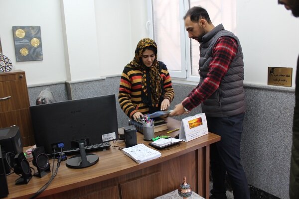 توزیع خانه‌به‌خانه بروشورهای نوسازی بافت فرسوده در منطقه ۷