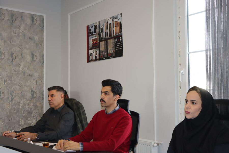 نشست تخصصی سازمان آتش‌نشانی کرج با سازندگان/ارتقای استانداردهای ایمنی در ساخت‌وساز