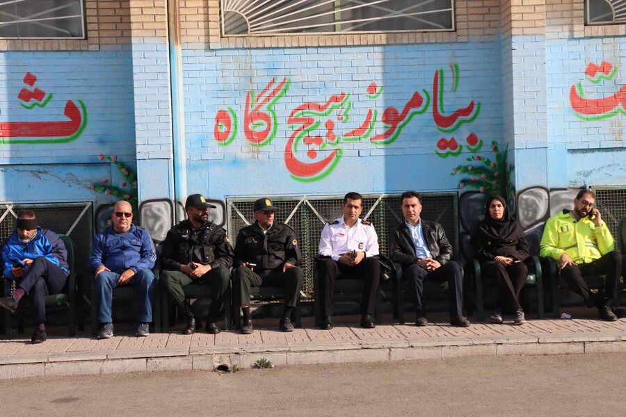 دانش‌آموزان سناریوی زلزله را تمرین کردند