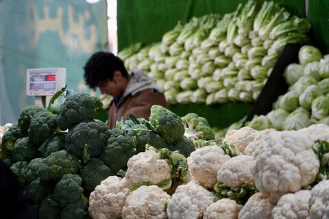 بازدید میدانی تیم رسانه‌ای جهاد تبیین از بازار روز ماهان