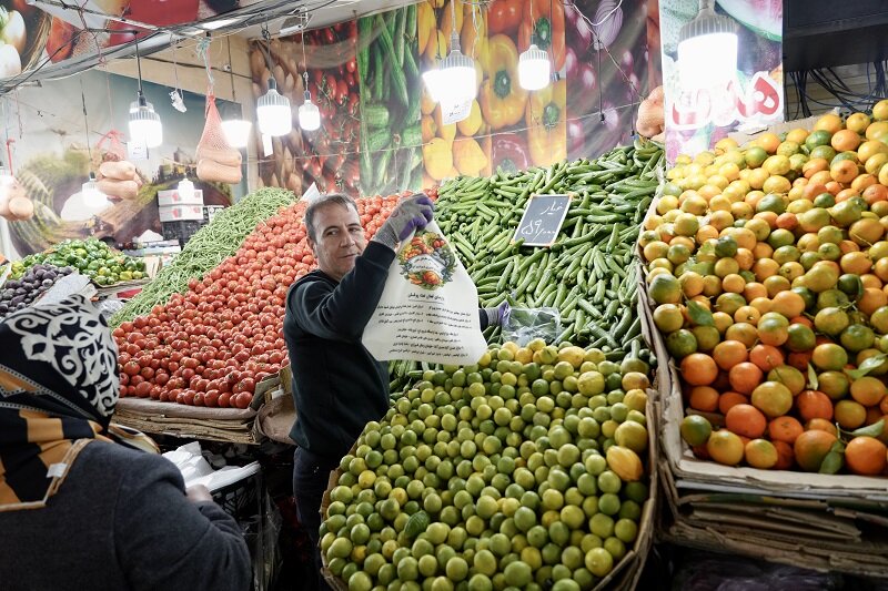 بازدیدِ میدانی خبرنگارانِ «کرج امروز» از بازار روز ماهان / خدمات رسانی بی وقفه در آستانه شب یلدا