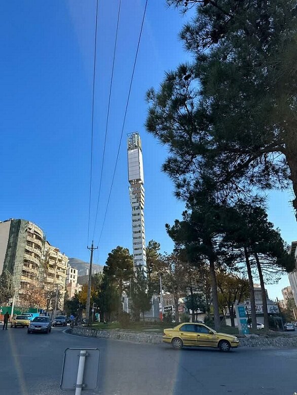 دکلهای مخابراتی بلوار مولانا تجمیع شد