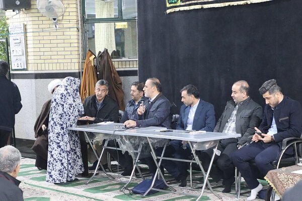 دیدار اعضای شورا و شهروندان در مسجد جامع حضرت قمربنی‌هاشم(ع)
