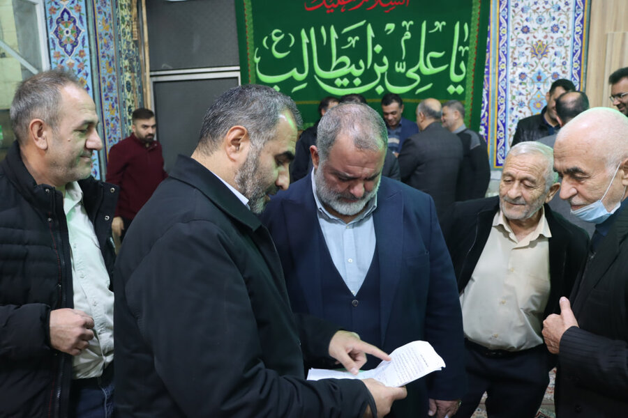 پاسخگویی به مشکلات شهروندان کرجی در جلسه ملاقات مردمی مسجد جامع کرج