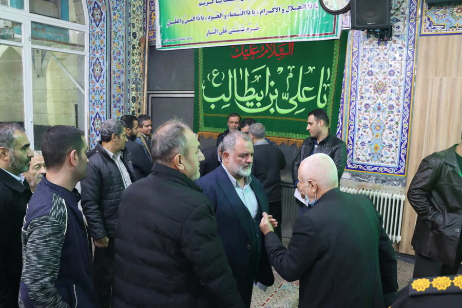 پاسخگویی به مشکلات شهروندان کرجی در جلسه ملاقات مردمی مسجد جامع کرج