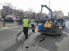 پروژه ترمیم و درزگیری معابر سطح شهر کرج آغاز شد