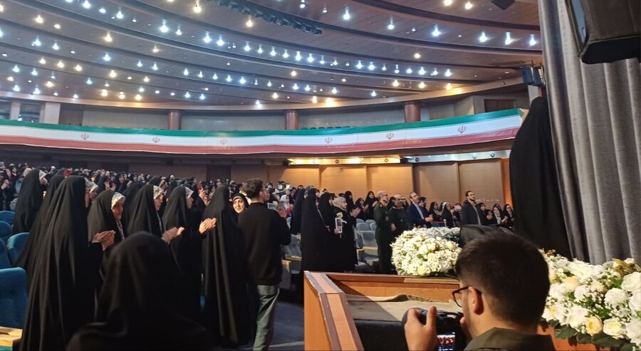 اجتماع بزرگ ایران بانو در شهر کرج برگزار شد