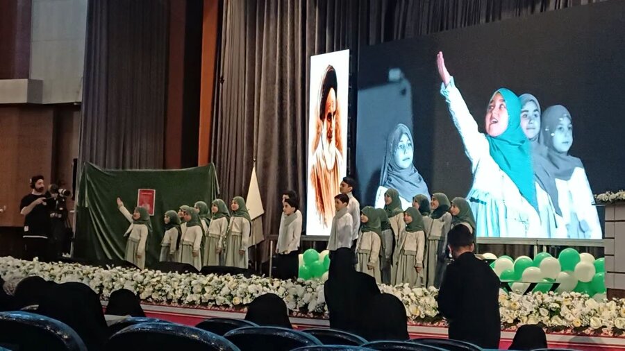 اجتماع بزرگ ایران بانو در شهر کرج برگزار شد