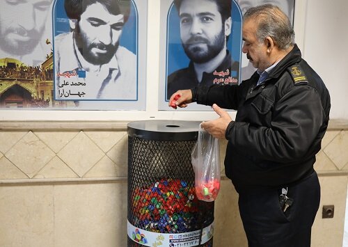 شهروندان درب‌های بطری را تحویل خانه‌های بازیافت دهند