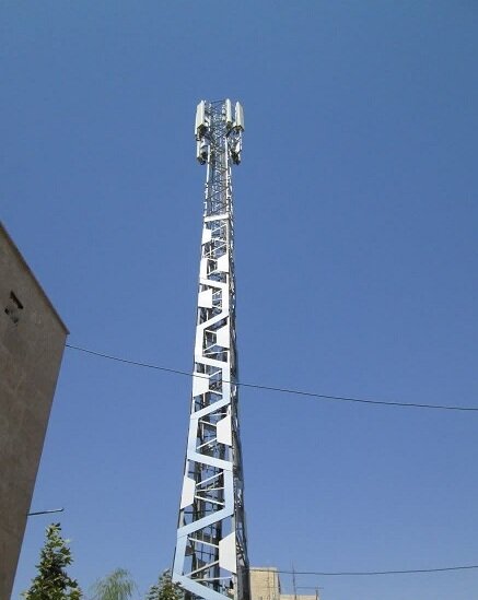 زیباسازی و تجمیع دکل‌های مخابراتی کرج انضباط بصری شهر را ارتقا داد