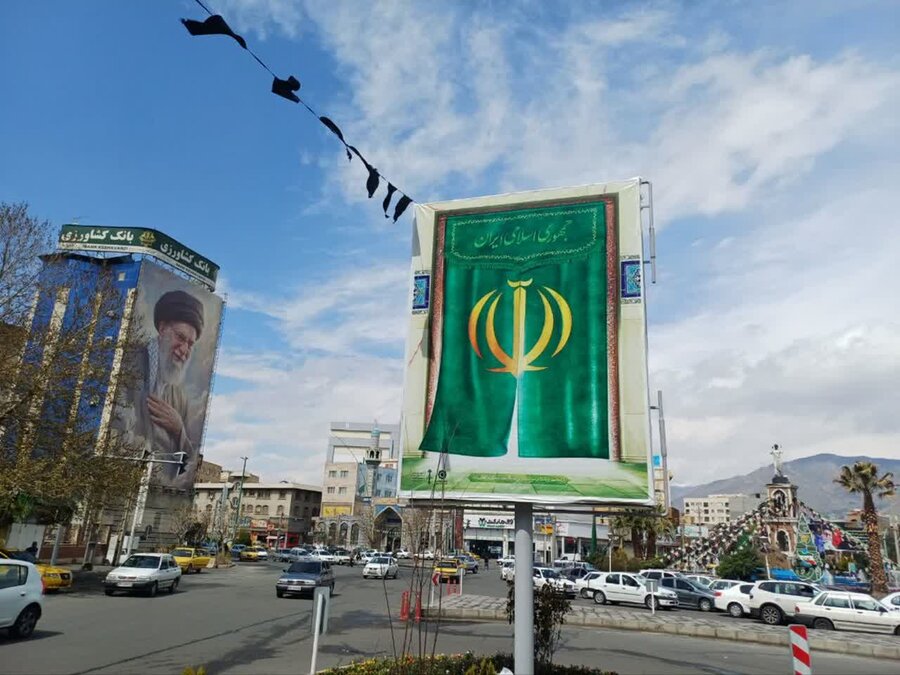 استقلال، آزادی و جمهوری اسلامی ستون های استوار ایران هستد