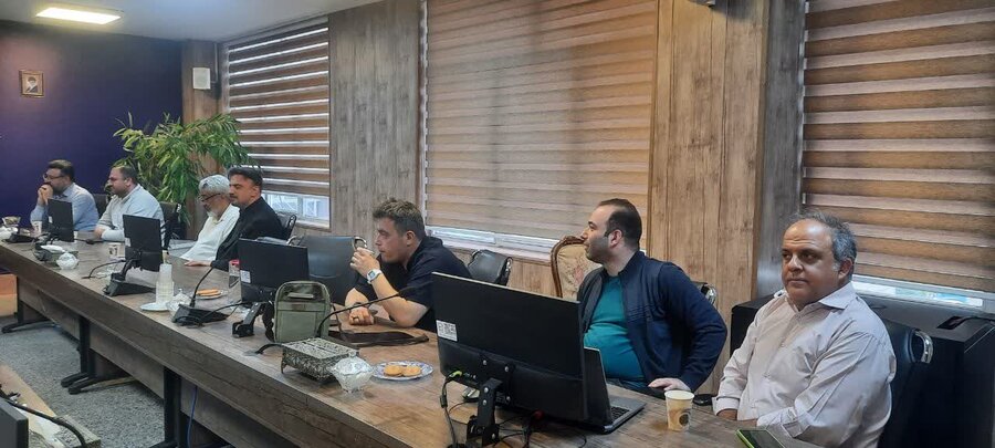 فروشگاه شهروند در دل بازار روز میوه و ترهبار کرج قرار میگیرد