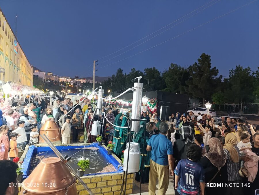 کرج میزبان ششمین جشنواره ملی گلاب‌گیری شد