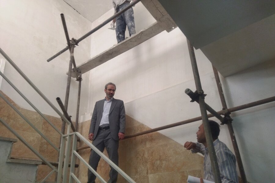 پیگیری میدانی روند بازسازی ۵۵ واحد آسیب‌دیده در بلوار گلزار غربی