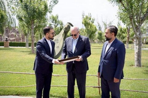 برای خبر