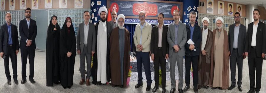 حضور آیت‌الله ردایی در شورای شهر کرج؛ ادای احترام به رهبر معظم شهید انقلاب پیش از آغاز جلسه رسمی شورا&nbsp;