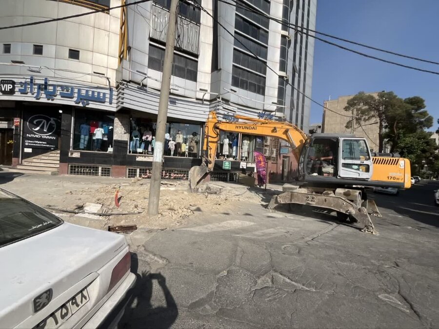 آغاز اصلاح هندسی تقاطع نیک‌دهقان و طالقانی شمالی با هدف روان‌سازی ترافیک در منطقه ۱ کرج