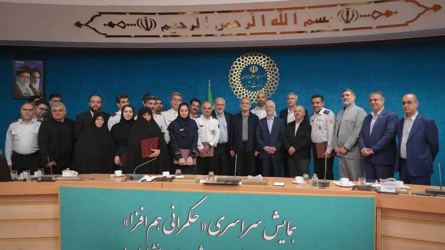 رئیسجمهور از آتشنشان کرجی تجلیل کرد