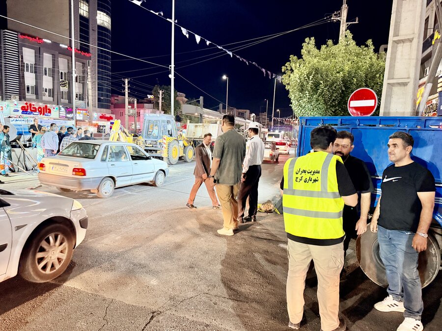 اعزام تیم بحران شهرداری کرج به محل نشست زمین در محدوده میدان سپاه