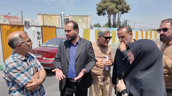بازدید میدانی مدیر منطقه ۲ شهرداری کرج از روند اجرای پروژه زیرگذر شیخآباد
