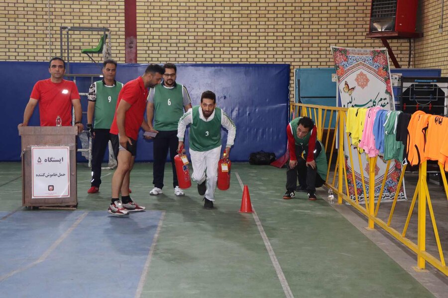 آزمون عملی تکمیل ظرفیت استخدام آتش‌نشانی کرج برگزار شد