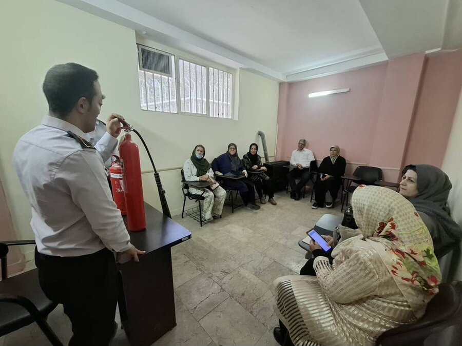 اصول ایمنی و مقابله با حوادث در ۱۱ فرهنگسرای کرج  آموزش داده شد