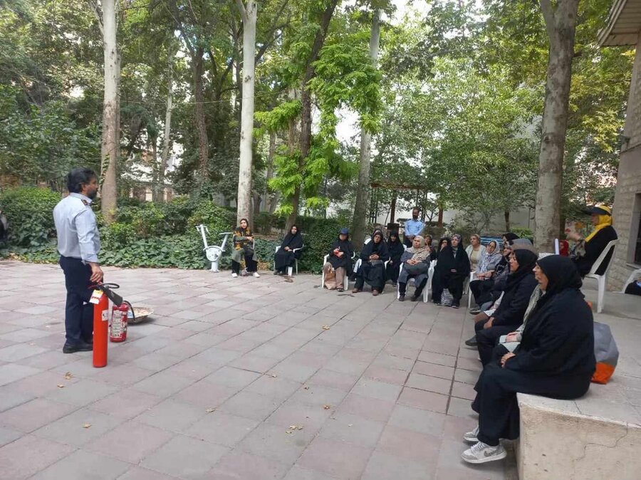 اصول ایمنی و مقابله با حوادث در ۱۱ فرهنگسرای کرج  آموزش داده شد