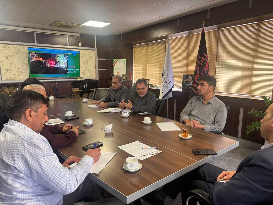 ساماندهی روشنایی معابر کرج با همکاری شهرداری و شرکت برق البرز