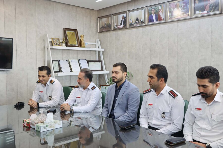 از سنگر نجات تا سنگر سلامت؛ تجلیل آتشنشانان کرج از پرستاران