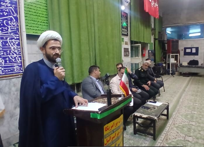 دیدار چهره‌به‌چهره مدیر منطقه ۶ کرج و عضو شورای شهر با اهالی حصارک بالا