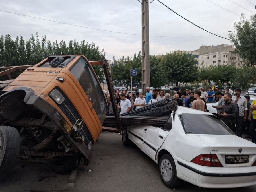 امدادرسانی آتش‌نشانان کرج به سه حادثه رانندگی