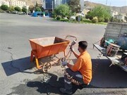 رنگ‌آمیزی ۸۰ گاری دستی پاکبانان منطقه یک کرج با هدف ارتقای سیمای بصری شهر