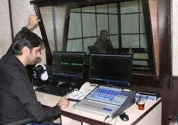 گزارش تصویری/ ضبط برنامه رادیویی آوای اتوبوس در استودیو رادیویی مدیریت شهری کرج